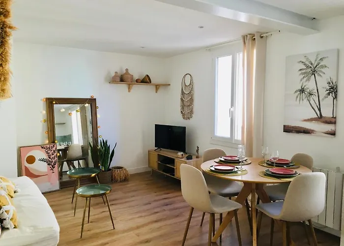 Chez Louise Et Lucette